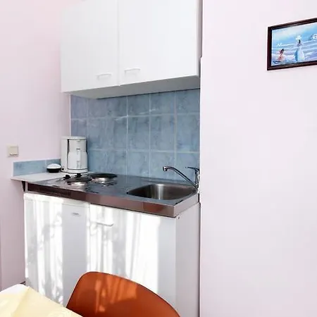 Studio 6178b Vodice