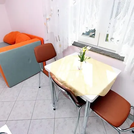 Studio 6178b Vodice